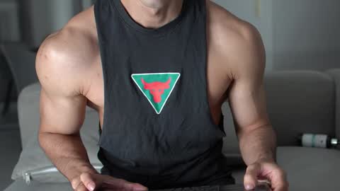 joe_steel1 online show from January 2, 10:37 am