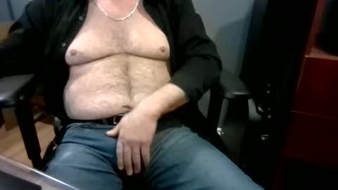 Snapshot of joebloe02 chatting on February 25, 9:13 pm joebloe02 online show from February 25, 9:13 pm