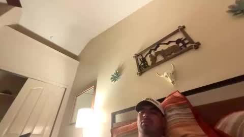 Snapshot of joecamaney chatting on October 24, 8:22 am joecamaney online show from October 24, 8:22 am