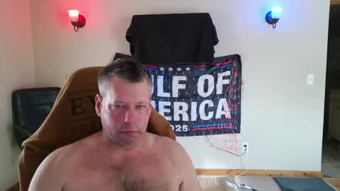 joejoe__ online show from March 31, 1:55 pm