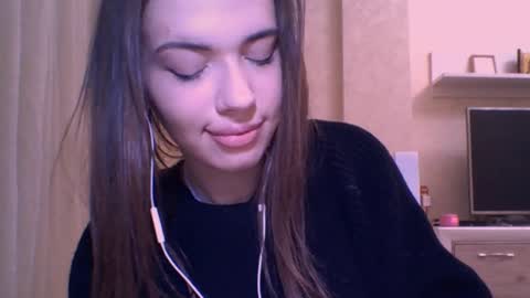 Jennifer online show from December 15, 5:39 pm