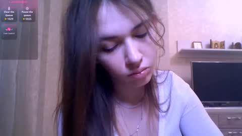 Jennifer online show from March 12, 6:14 pm