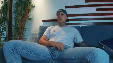     online show from November 9, 3:05 am