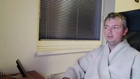 Jogger1991 online show from December 1, 8:09 pm