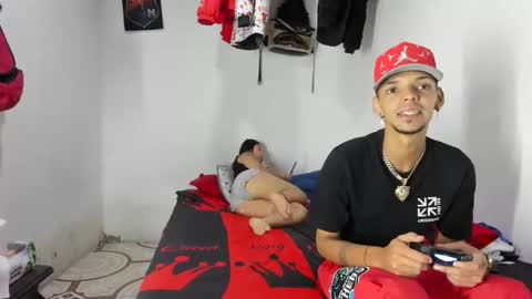 johan_and_antonella online show from April 15, 6:20 am