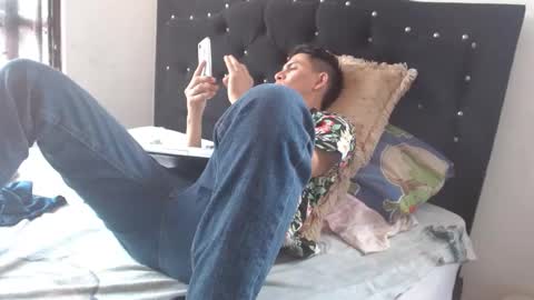 johan online show from March 4, 4:13 pm