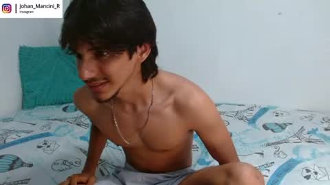 Snapshot of johan_mancini_r chatting on August 4, 5:37 pm johan_mancini_r online show from August 4, 5:37 pm