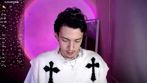 johan_parker222 online show from February 17, 1:24 am