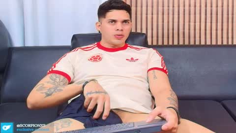 Snapshot of johan_speitzer chatting on March 27, 8:19 pm johan speitzer online show from March 27, 8:19 pm