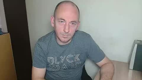 Snapshot of johanbarker chatting on February 1, 12:37 pm Johan online show from February 1, 12:37 pm