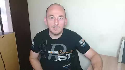 Snapshot of johanbarker chatting on February 3, 11:37 am Johan online show from February 3, 11:37 am