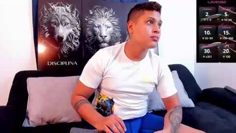 Snapshot of johansmith__ chatting on February 20, 12:41 am Johan Smith online show from February 20, 12:41 am