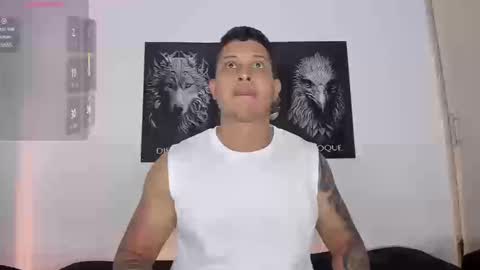 Snapshot of johansmith__ chatting on September 19, 2:02 am Johan Smith online show from September 19, 2:02 am