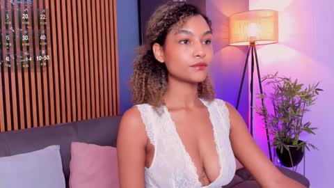 Snapshot of johapython chatting on February 21, 1:01 pm J O H A online show from February 21, 1:01 pm