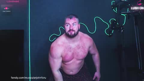 Snapshot of john_and_kiss chatting on February 1, 11:42 am john and kiss online show from February 1, 11:42 am