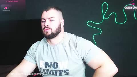 Snapshot of john_and_kiss chatting on February 11, 9:03 am john and kiss online show from February 11, 9:03 am