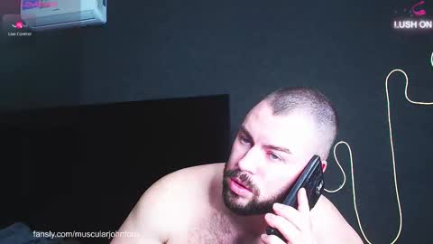 Snapshot of john_and_kiss chatting on February 14, 4:59 pm john and kiss online show from February 14, 4:59 pm