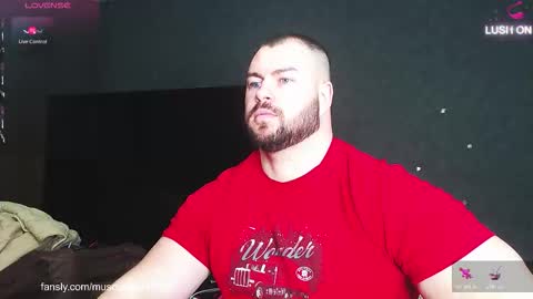 Snapshot of john_and_kiss chatting on March 2, 6:36 am john and kiss online show from March 2, 6:36 am