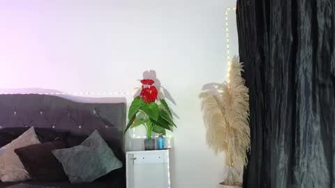 John  online show from April 5, 12:13 pm