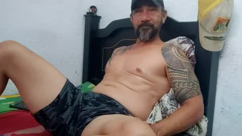 Snapshot of john_balthor chatting on January 23, 9:29 pm online show from January 23, 9:29 pm