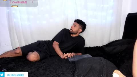 Snapshot of john_ellie_shelby chatting on October 19, 9:48 pm John and Emily online show from October 19, 9:48 pm