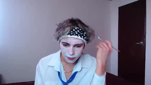 John Vichenso online show from October 31, 9:49 pm