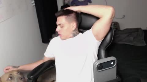 JAXX online show from April 1, 1:50 am