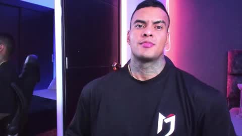 Snapshot of johnbelt_ chatting on February 3, 8:58 pm john belt online show from February 3, 8:58 pm