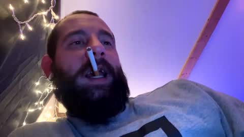 Snapshot of johnboii813 chatting on December 8, 4:25 am johnboii813 online show from December 8, 4:25 am