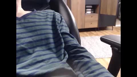 johnbongo online show from April 3, 9:24 pm