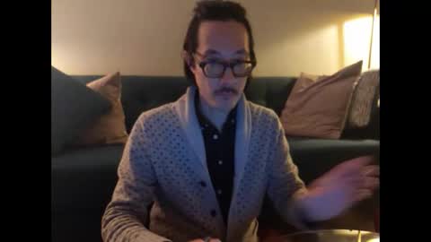 Johnee online show from February 7, 9:13 am