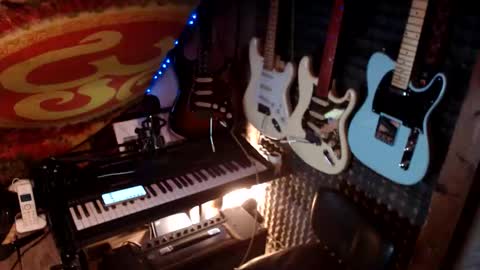 Snapshot of johnfeelgood004 chatting on February 3, 10:20 am johnfeelgood004 online show from February 3, 10:20 am