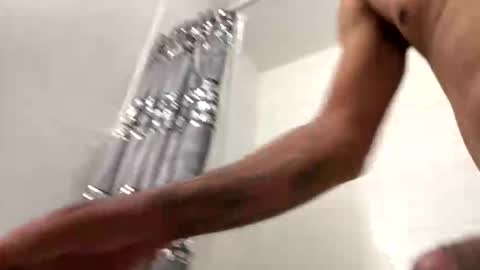 Snapshot of johnjonnnn28 chatting on March 6, 3:02 am johnjonnnn28 online show from March 6, 3:02 am