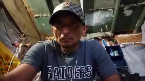 Snapshot of johnjonnnn28 chatting on September 22, 2:02 am johnjonnnn28 online show from September 22, 2:02 am