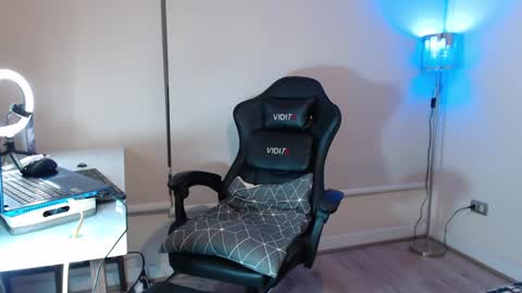 john online show from December 10, 12:06 am