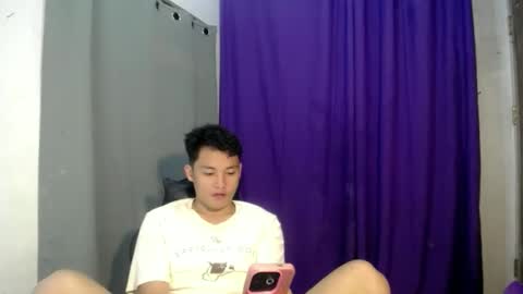 Snapshot of johnny_bigcock69 chatting on February 19, 10:44 am johnny_bigcock69 online show from February 19, 10:44 am