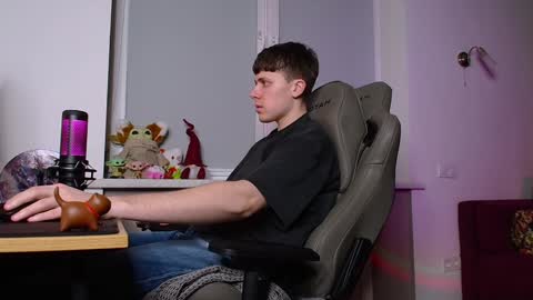 johnny boom online show from January 14, 5:45 pm