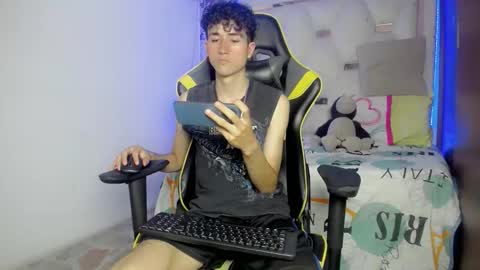 johnny_cagee online show from November 24, 5:40 am