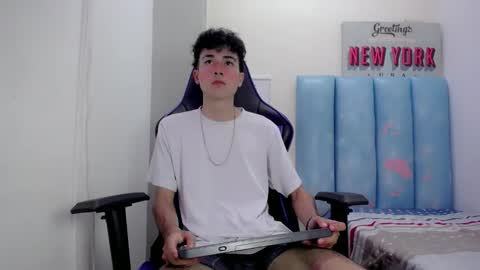 johnny_cagee online show from December 15, 10:25 pm