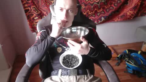 Johnny online show from October 19, 11:00 am