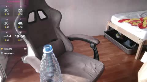 Johnny online show from April 1, 1:41 pm