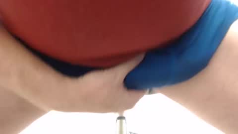 Snapshot of johnny_soles chatting on December 19, 11:23 pm Johnny S online show from December 19, 11:23 pm