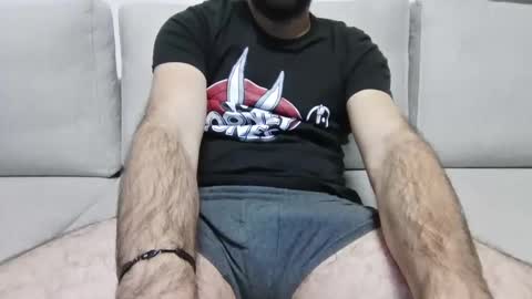 Snapshot of johnny_yaa chatting on December 23, 9:51 pm johnny_yaa online show from December 23, 9:51 pm