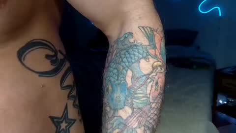 Snapshot of johnnyfun_xxx chatting on February 6, 5:25 am Johnnystrongarms                 online show from February 6, 5:25 am