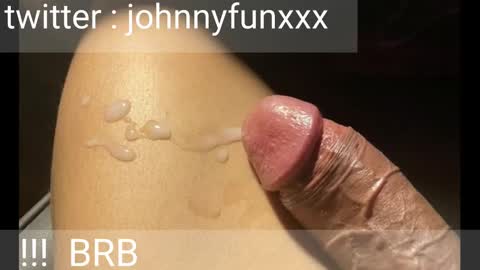 Snapshot of johnnyfun_xxx chatting on September 23, 3:31 am Johnnystrongarms                 online show from September 23, 3:31 am