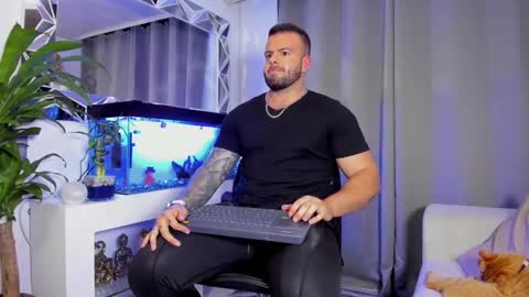 JOHNNY online show from December 28, 12:47 am