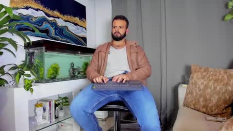 JOHNNY online show from February 2, 3:32 am