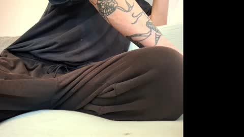 johnny online show from October 15, 10:26 am