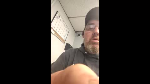 Snapshot of johnohn410 chatting on May 5, 12:35 pm johnohn410 online show from May 5, 12:35 pm