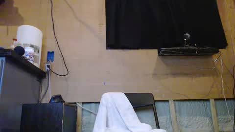 Snapshot of johnplayer23 chatting on December 8, 2:49 am johnplayer23 online show from December 8, 2:49 am